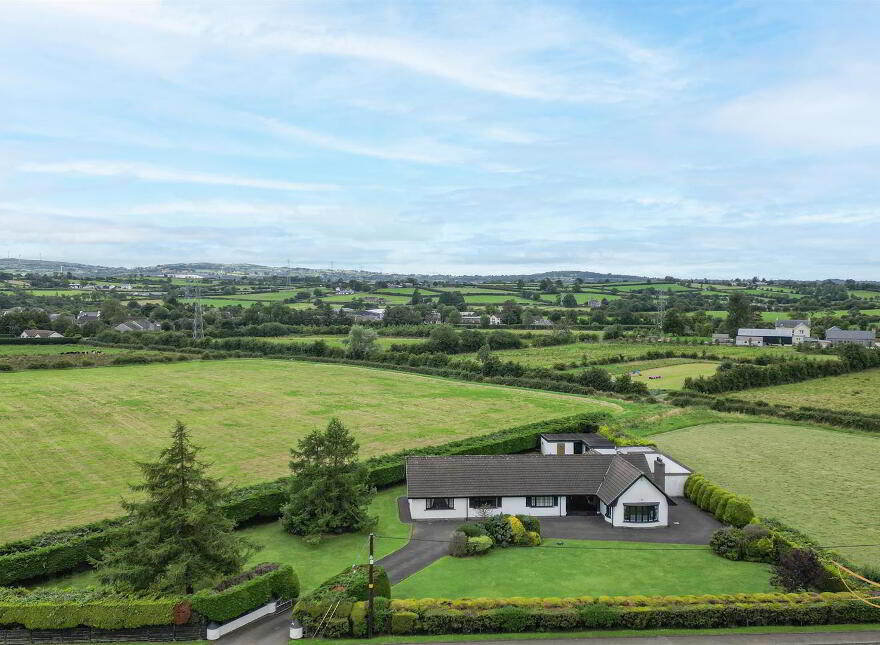 696 Doagh Road, Newtownabbey, BT36 4TP photo