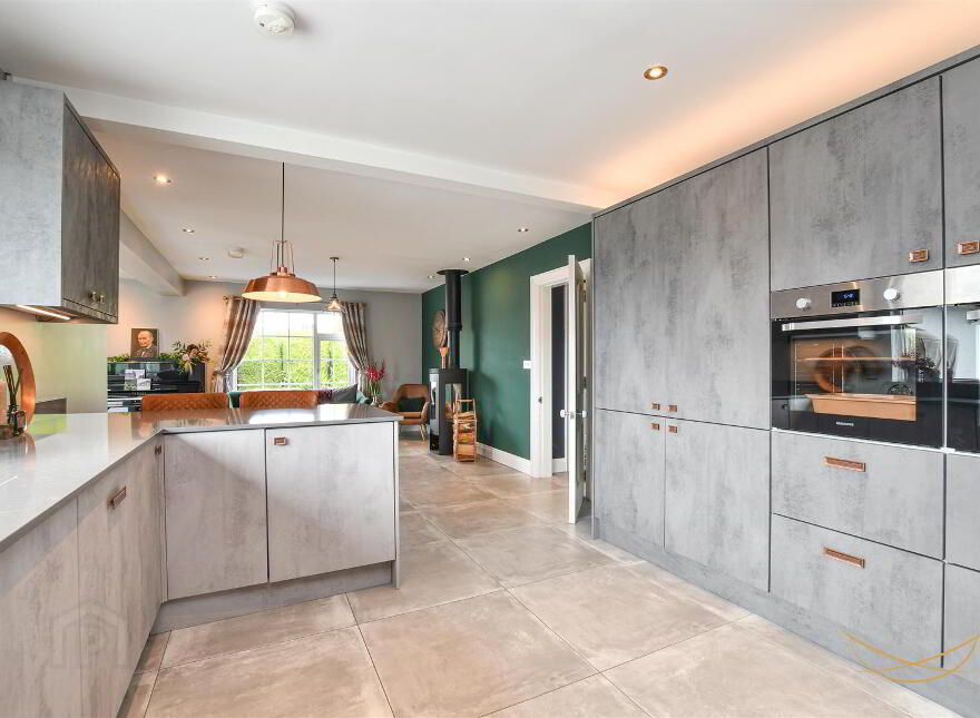 696 Doagh Road, Newtownabbey, BT36 4TP