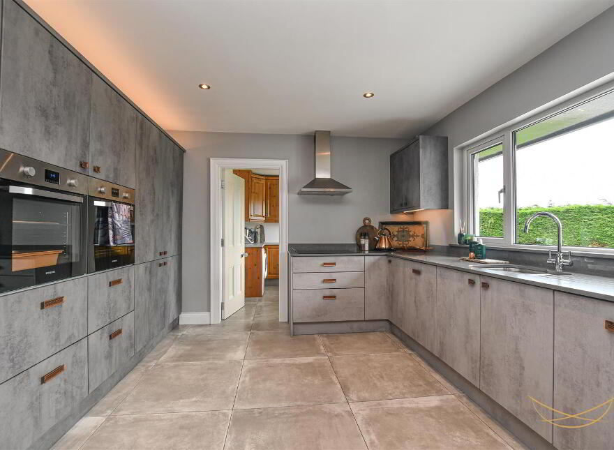 696 Doagh Road, Newtownabbey, BT36 4TP
