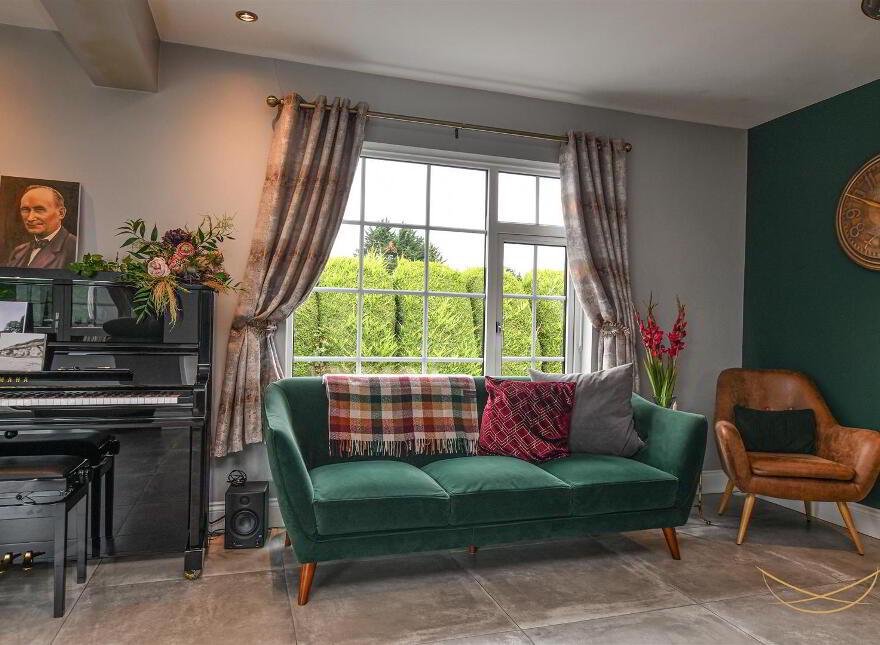 696 Doagh Road, Newtownabbey, BT36 4TP