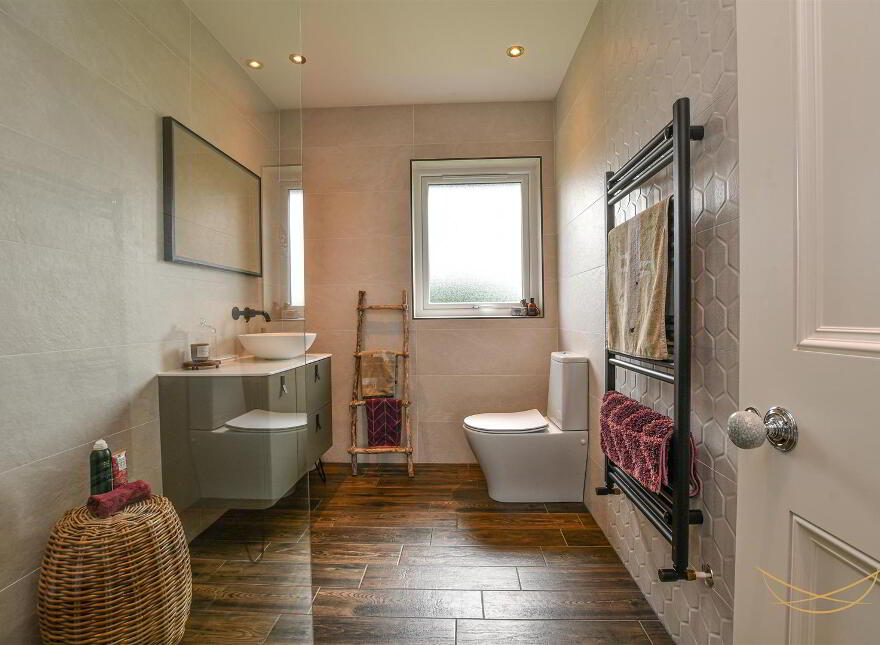 696 Doagh Road, Newtownabbey, BT36 4TP