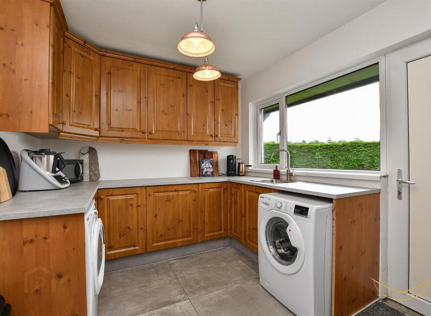 696 Doagh Road, Newtownabbey, BT36 4TP