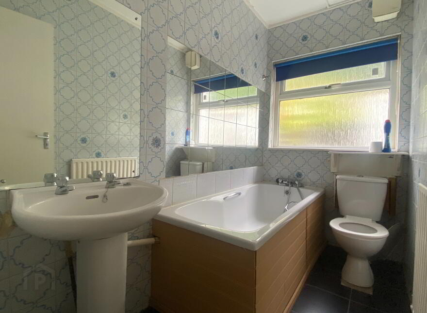27 Meadowbank Avenue, Donaghadee, BT21 0HR