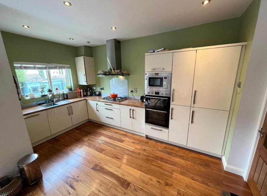 Monastery Gate Green, Clondalkin, Dublin 22 (double Room To Rent