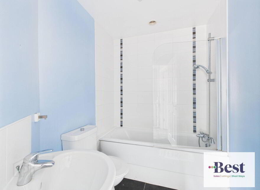1 Bay Road Manor, Larne, BT40 1FG