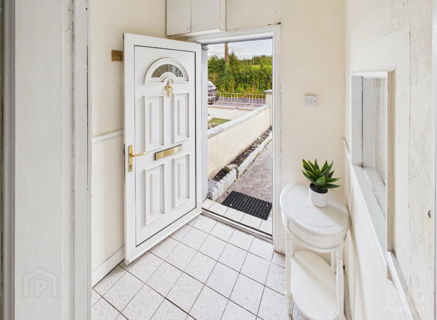 143 Lakeview, Clara, R35PY92