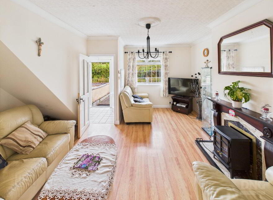 143 Lakeview, Clara, R35PY92