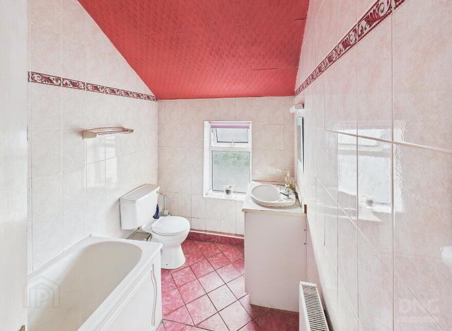 143 Lakeview, Clara, R35PY92
