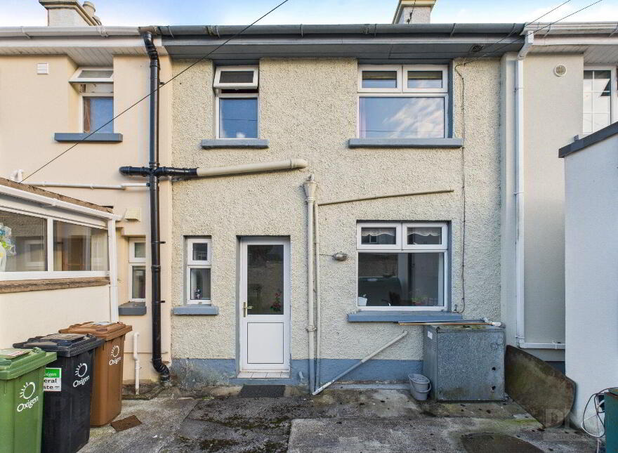 143 Lakeview, Clara, R35PY92