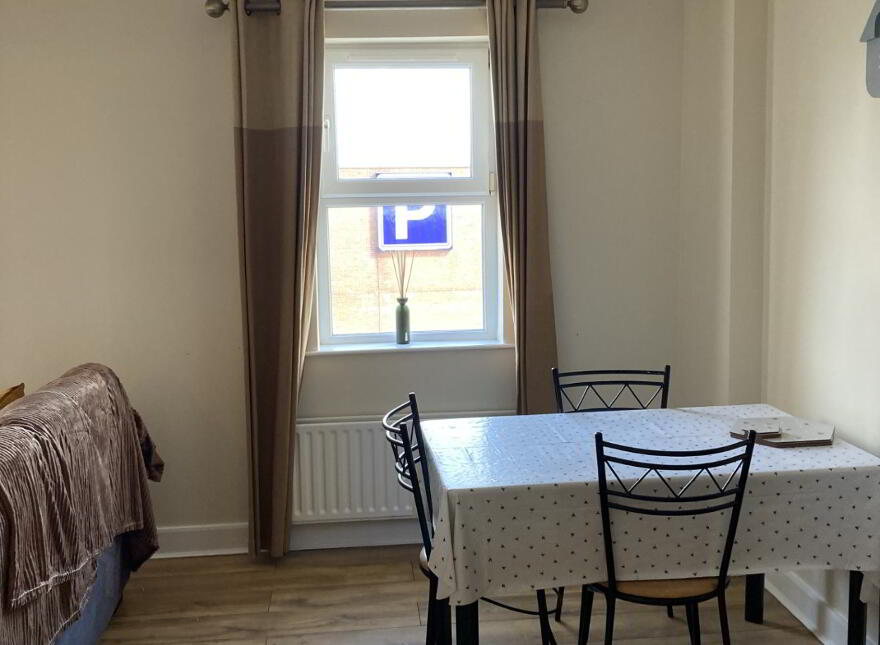 710 College Central, King Street, Belfast, BT1 6BD