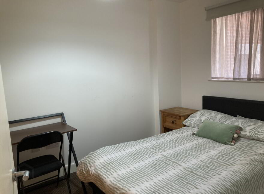 710 College Central, King Street, Belfast, BT1 6BD