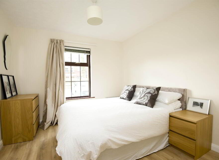 4 Belmont Court, 37 Sydenham Avenue, Belfast, BT4 2DJ