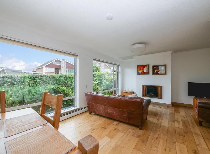 3 Cairnshill Gardens, Cairnshill Road, Belfast, BT8 6RW