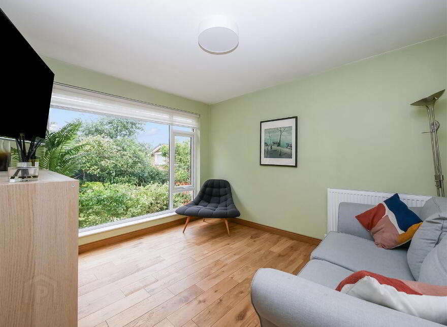 3 Cairnshill Gardens, Cairnshill Road, Belfast, BT8 6RW