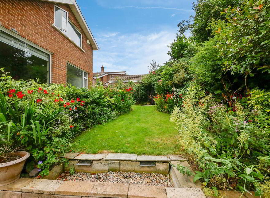 3 Cairnshill Gardens, Cairnshill Road, Belfast, BT8 6RW