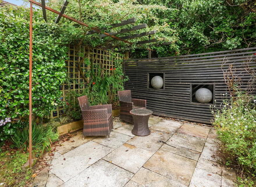 3 Cairnshill Gardens, Cairnshill Road, Belfast, BT8 6RW