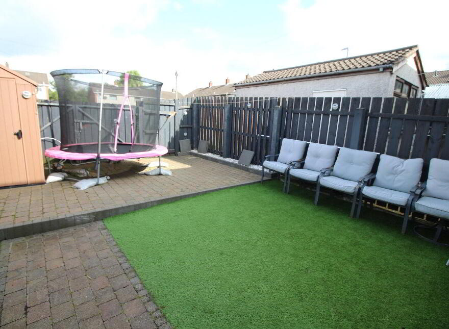 20 Glenfield Walk, Carrickfergus, BT38 8EX