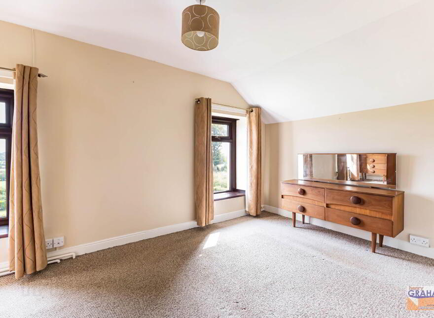 12 Mullaghcarton Road, Lisburn, BT28 2TE