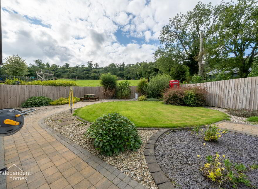 16  Glenburn Drive, Larne, BT40 3DL
