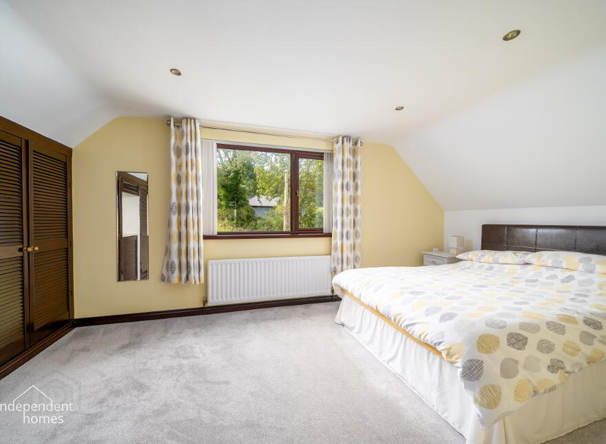 16  Glenburn Drive, Larne, BT40 3DL