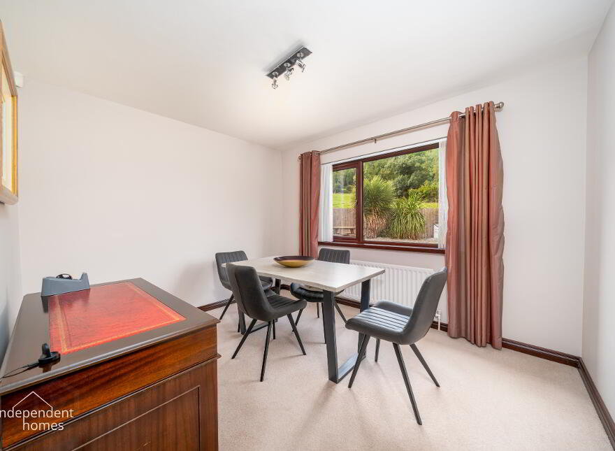 16  Glenburn Drive, Larne, BT40 3DL