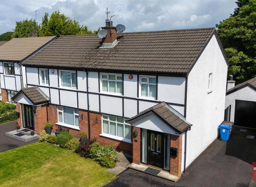 4 Lakeside, Templepatrick, Ballyclare, BT39 0JR photo