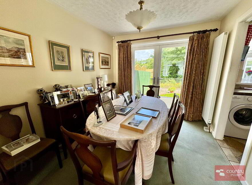 4 Lakeside, Templepatrick, Ballyclare, BT39 0JR
