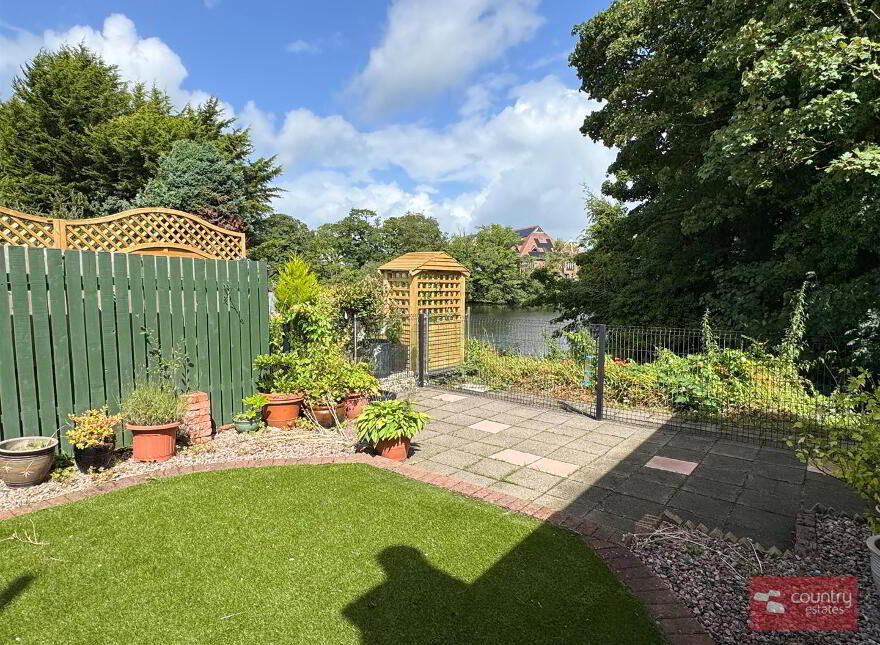 4 Lakeside, Templepatrick, Ballyclare, BT39 0JR