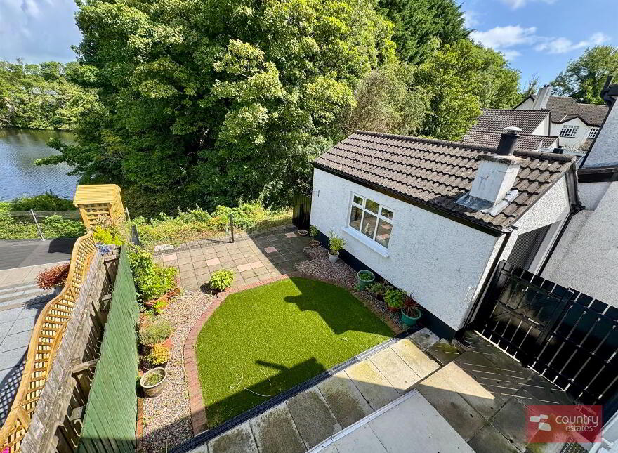 4 Lakeside, Templepatrick, Ballyclare, BT39 0JR