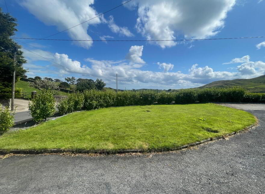 112 Drumnaquoile Road, Ballynahinch, BT24 8QS