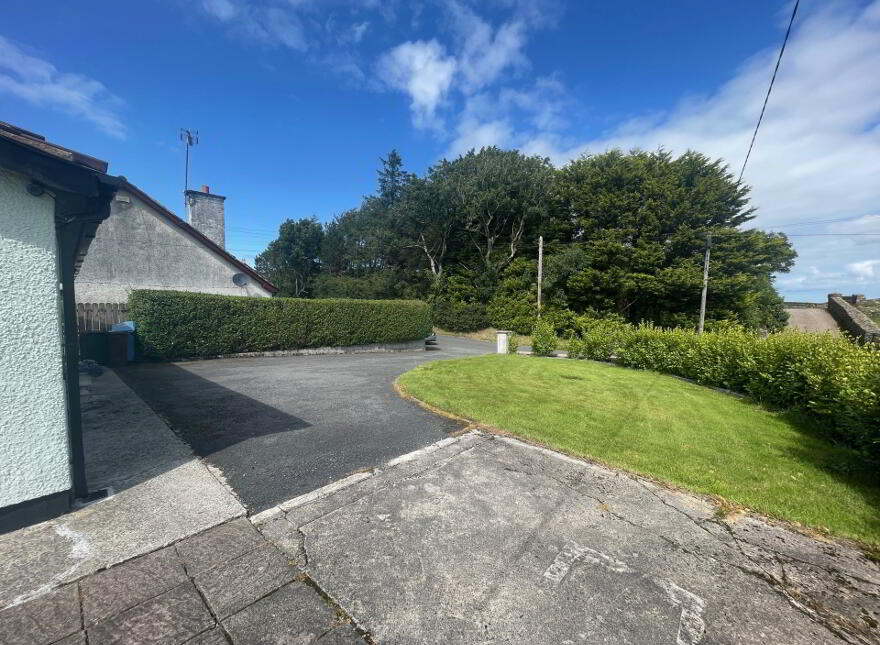112 Drumnaquoile Road, Ballynahinch, BT24 8QS