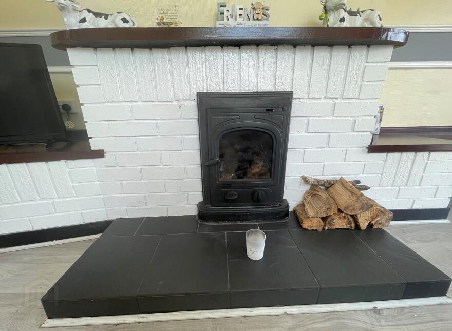 112 Drumnaquoile Road, Ballynahinch, BT24 8QS