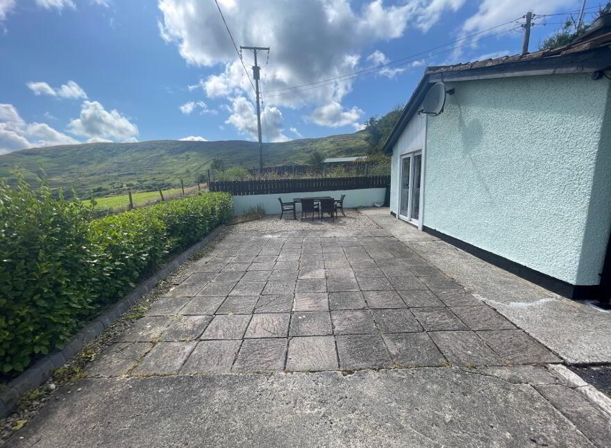 112 Drumnaquoile Road, Ballynahinch, BT24 8QS
