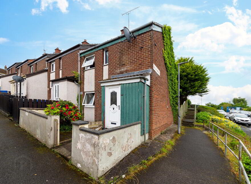 14 Sloane Crescent, Killyleagh, BT30 8RB photo