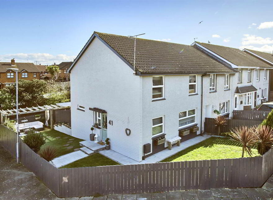 41 Rathgill Drive, Bangor, BT19 7TE photo