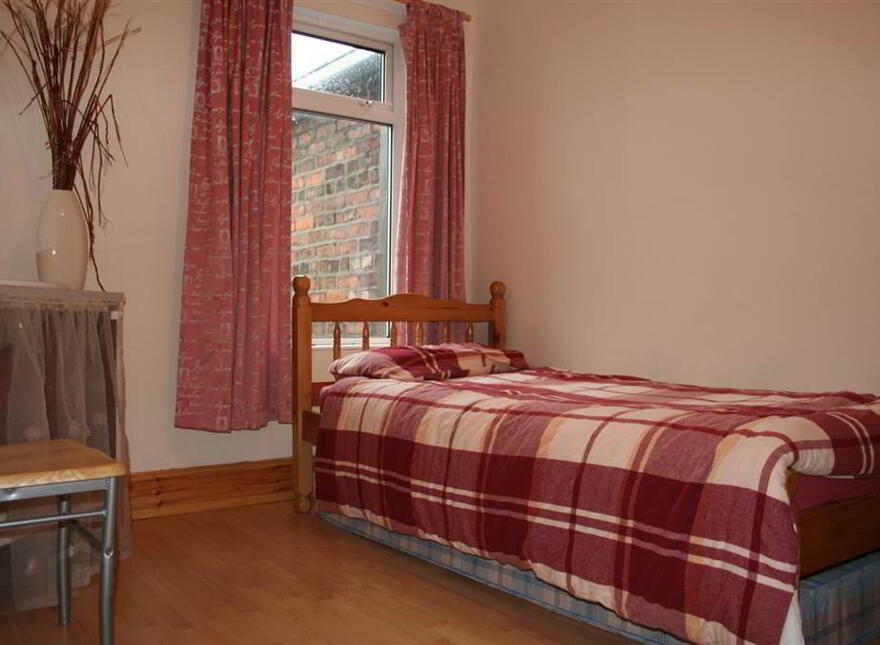 215 Dunluce Avenue, Belfast, BT9 7AX