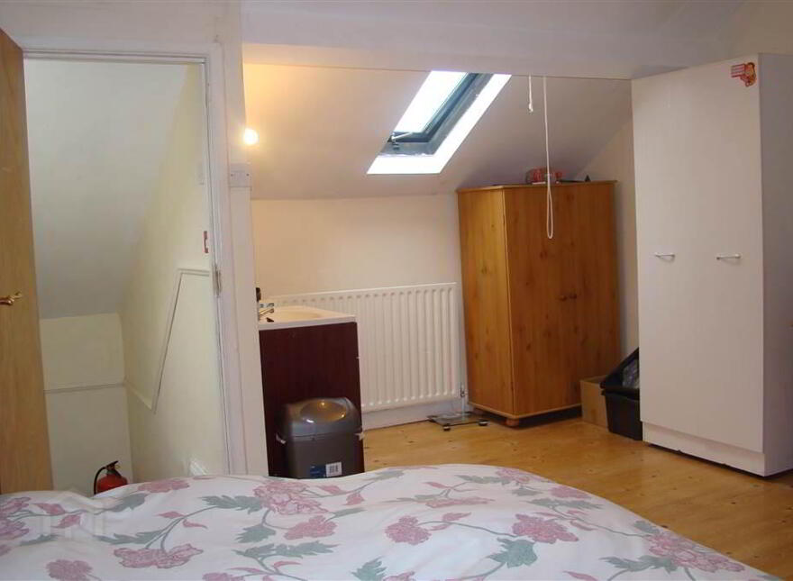 215 Dunluce Avenue, Belfast, BT9 7AX