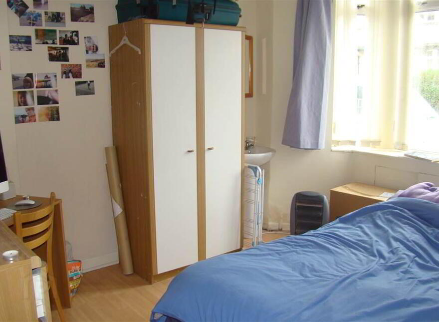 215 Dunluce Avenue, Belfast, BT9 7AX