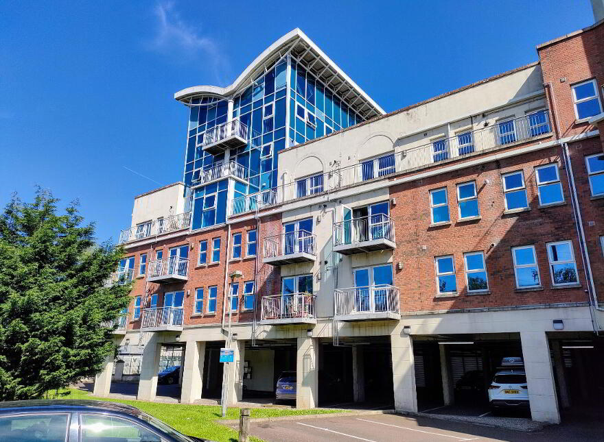 Apt 11, Woodlands Manor, Stockmans Way, Belfast, BT9 7GL photo