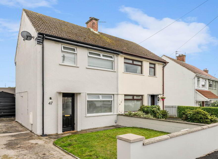 47 Cherryhill Road, Dundonald, Belfast, BT16 1JJ photo