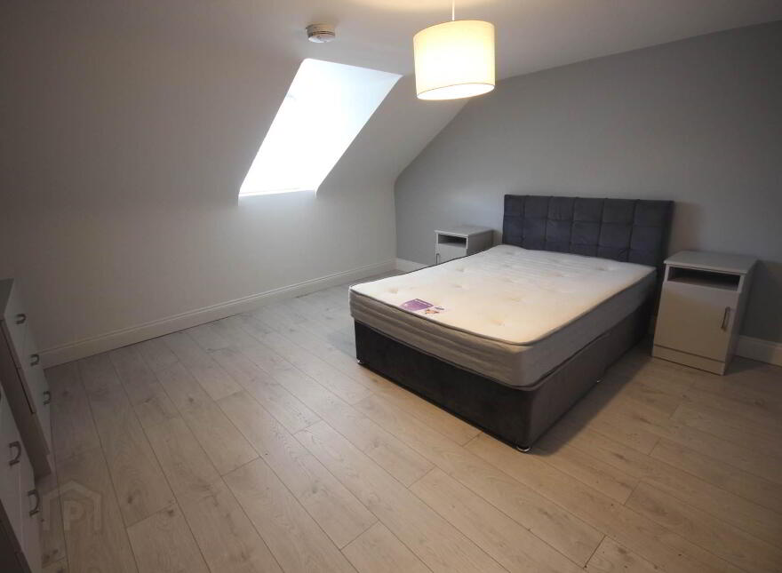 48 Upper Main Street, Letterkenny, F92D52Y