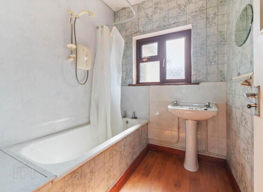 Blindwell, Cloghans Hill, Tuam, H54DP20