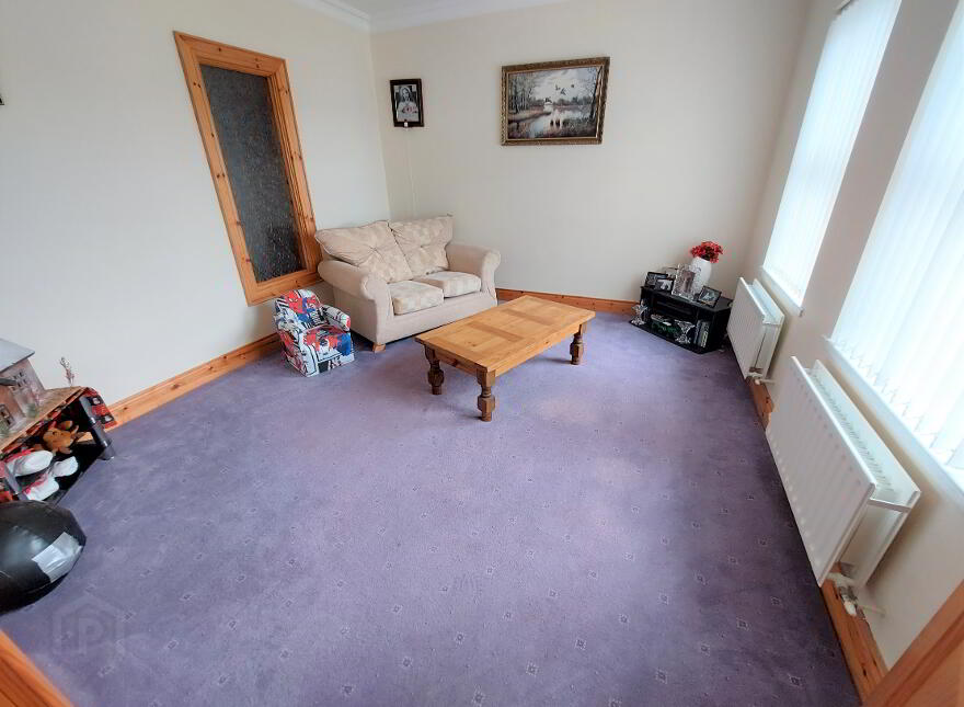8 Dergalt Road, Strabane, BT82 8NE