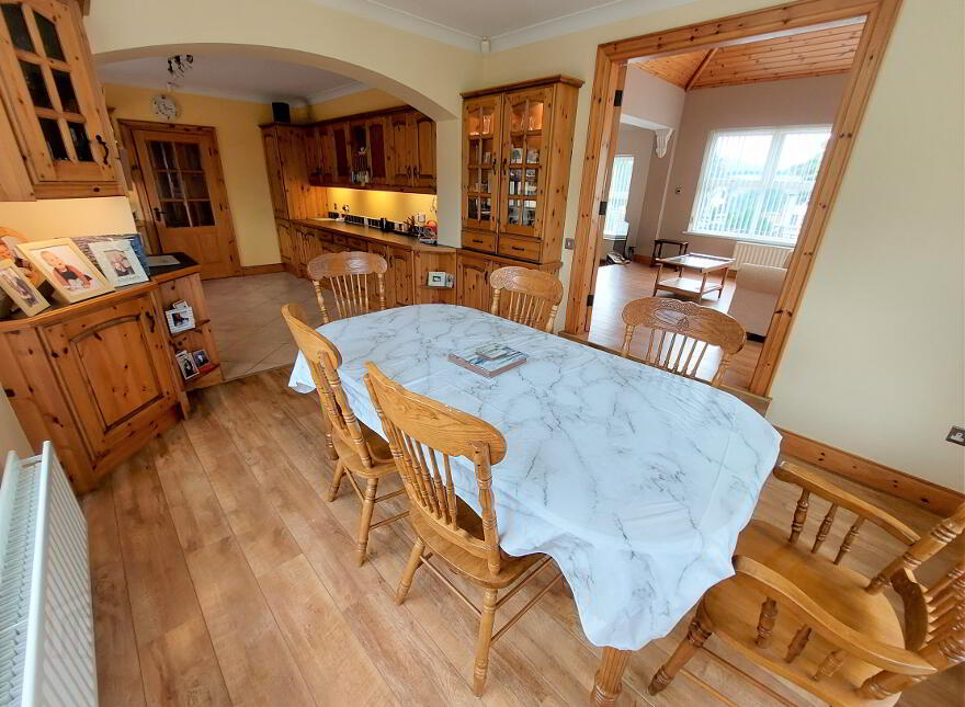 8 Dergalt Road, Strabane, BT82 8NE