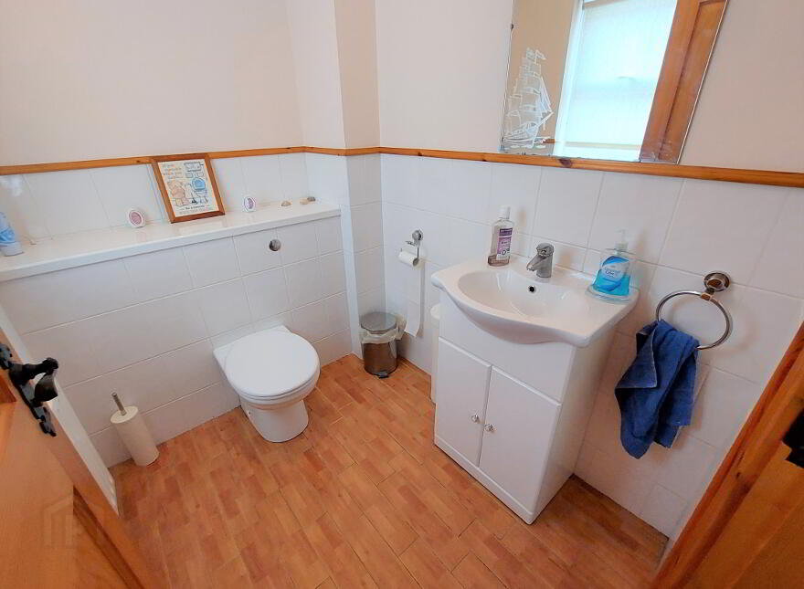 8 Dergalt Road, Strabane, BT82 8NE