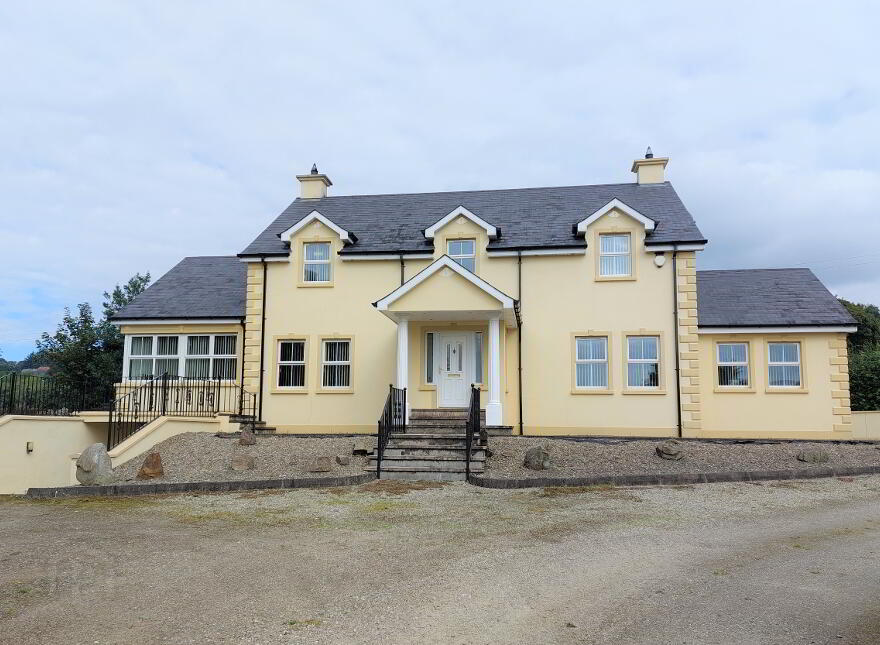 8 Dergalt Road, Strabane, BT82 8NE