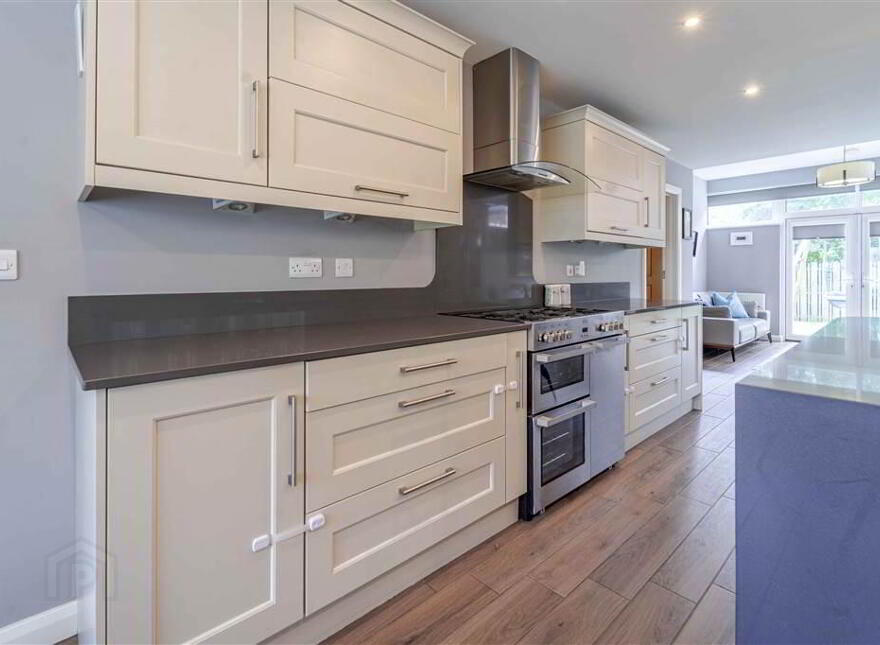 37 Belsize Meadows, Lisburn, BT27 4EH