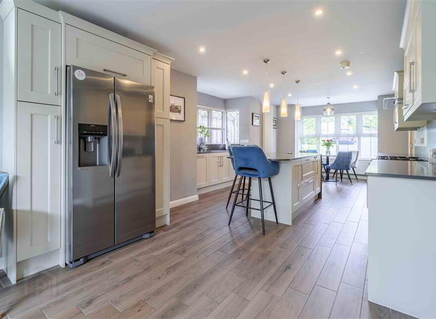 37 Belsize Meadows, Lisburn, BT27 4EH