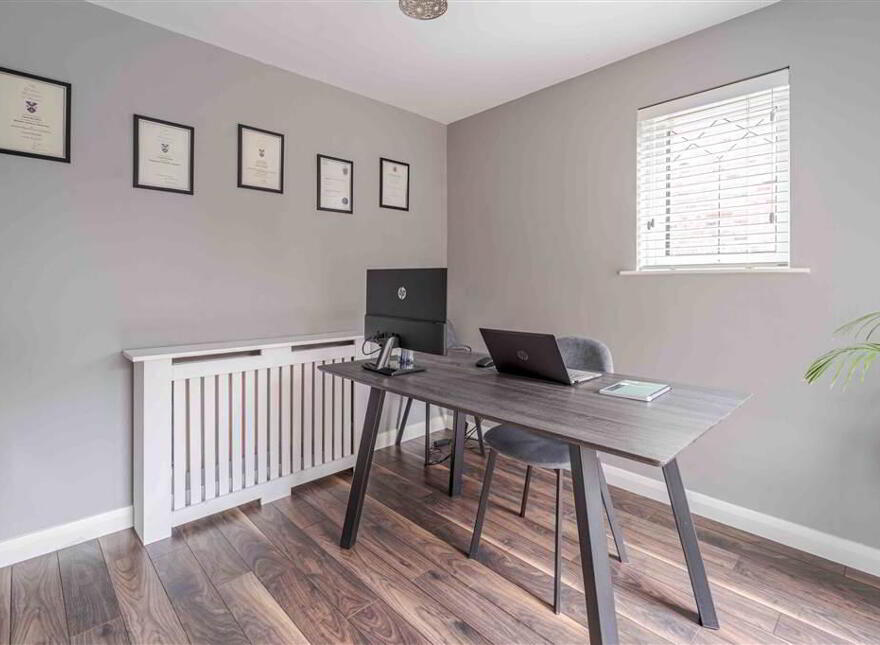 37 Belsize Meadows, Lisburn, BT27 4EH