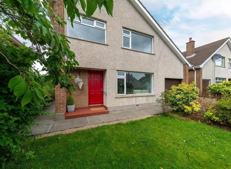 11 Moyra Crescent, Ballynahinch Road, Saintfield, BT24 7AG